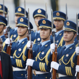 VISITA. Fuerzas militares chinas.