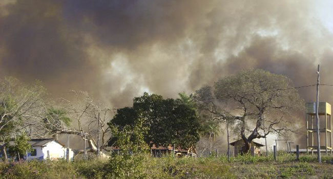 INCENDIO. Brigadas comenzarn a apagar el fuego por tierra y aire desde hoy.