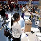 Extranjero. Bolivianos votan en la ciudad de Valencia, Espaa, en la gestin 2009.