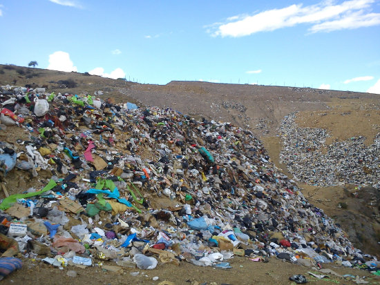 COMPROMISO. La basura que se produce en la ciudad se depositar en el botadero de Lechuguillas hasta el 31 de enero del prximo ao.