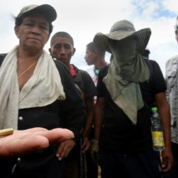 TENSIN. La interrupcin de rutas genera un foco de tensin social en Colombia.