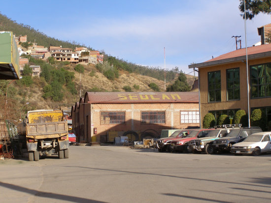 SEDCAM. La institucin caminera en el ojo de la tormenta por supuestos actos irregulares en la administracin. En la imagen, las instalaciones en la ciudad de Sucre.