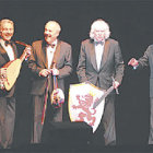 ESPECTCULO. Les Luthiers durante su presentacin en Santa Cruz.