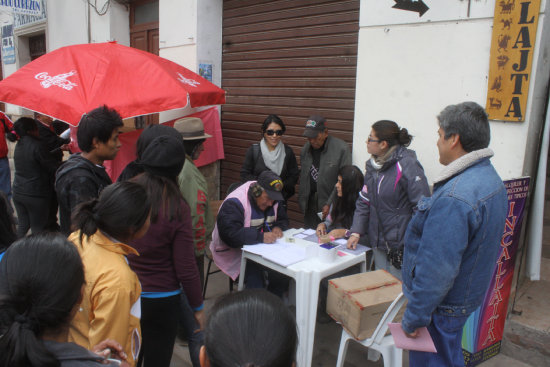 MILITANCIA. Los emenerristas asistieron a elegir a sus dirigentes departamentales.