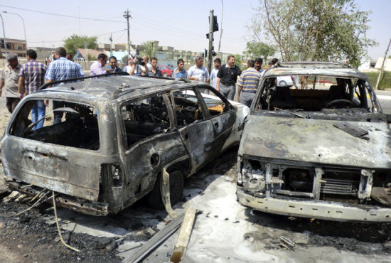 CAOS. Los ataques se perpetraron principalmente con el uso de coches bomba.