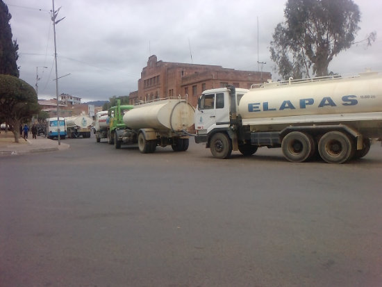 Necesidad. Agua para los barrios altos.