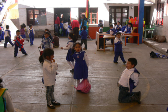 INVIERNO. Los alumnos no estn obligados a utilizar el uniforme.