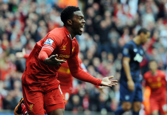 Sturridge anot el gol de la victoria para Liverpool sobre el United.