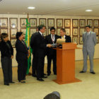 REUNIN. La comisin de ministros junto a autoridades brasileas, ayer, en Brasilia.