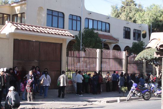 AUTORIDAD. La Direccin Departamental de Educacin es la ms alta instancia educativa.