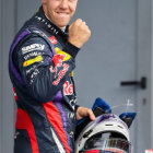 El piloto alemán Sebastian Vettel festeja el triunfo obtenido en el circuito italiano de Monza.