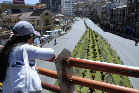 MEDIDAS. La ciudad de La Paz se apresta a vivir una jornada de paro cvico apoyada por juntas vecinales, pero rechazada por el Gobierno.