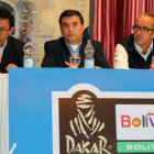 El director de Relaciones Exteriores de ASO, Gregory Murac (d), junto a los ministros de Bolivia, anunciaron ayer la inclusin de Oruro en el Dakar.