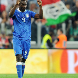 Balotelli anot en el triunfo de Italia.