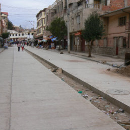 ESPERA. El pavimento de la calle Sargento Tejerina est en los ltimos das de fraguado.