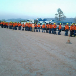 RETORNO. Los trabajadores vuelven a sus funciones tras ocho das de paro de brazos cados.