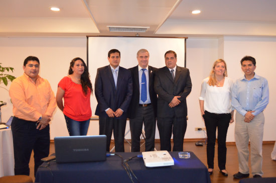 Los miembros del COA y COB durante la visita en La Paz.