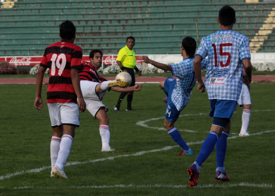 Flamengo jug dos versiones de la Copa Simn Bolvar-Nacional B.