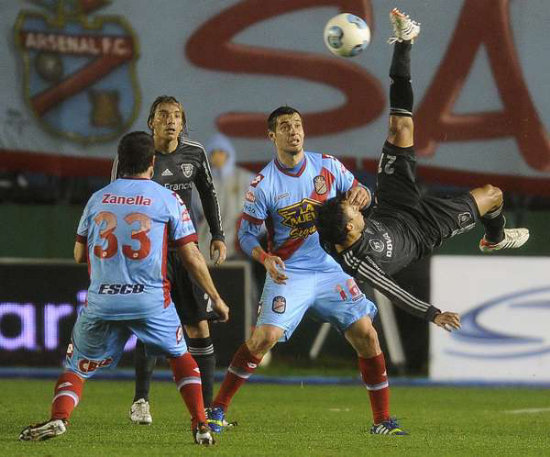 River Plate y Arsenal igualaron ayer y este ltimo no pudo llegar a la cima del torneo argentino.