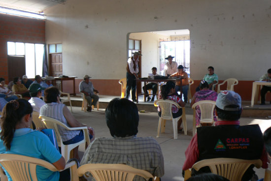 ENCUENTRO. Autoridades departamentales, municipales y ganaderos se concentraron en Macharet para hablar de la crtica situacin por la sequa.