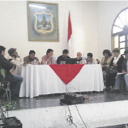 Encuentro. Representantes cvicos de tres departamentos se reunieron ayer en Tarija.