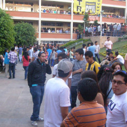 ALCOHOL. Universitarios se excedieron.