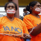 PROTESTA. Las mujeres demandan atencin de la justicia para poner freno a la violencia.