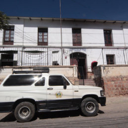 HACINAMIENTO. La crcel San Roque en Sucre tiene cerca de 400 reclusos.