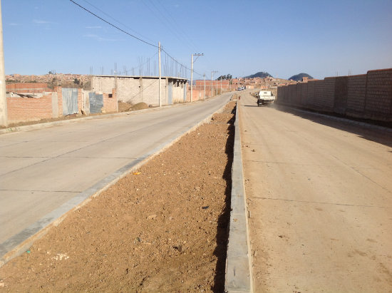 OBRAS. Concluyeron el pavimento pero no colocaron alumbrado pblico ni reas verdes.