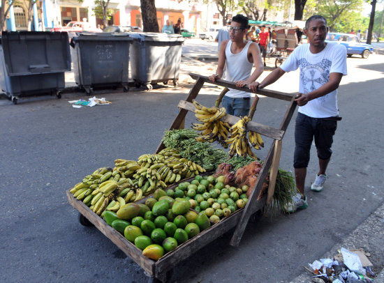 CAMBIO. La reforma diversifica la oferta laboral en el sector privado.