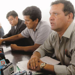 Los representantes de FABOL anunciaron un paro ayer, por la maana.