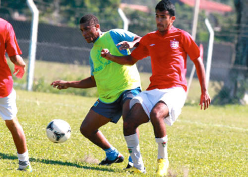 Las prcticas del cuadro celeste fueron a puerta cerrada.