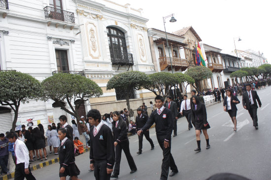 CIVISMO. Estudiantes estarn presentes en el desfile cvico.