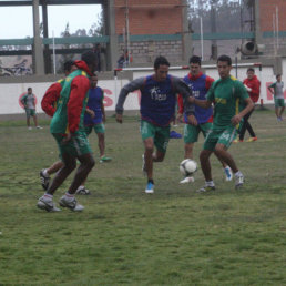 El equipo cumpli su entrenamiento en la cancha de El Bosquecillo.