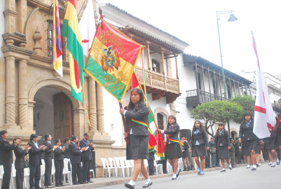 CELEBRACIN. Entre las actividades est el desfile cvico, escolar y militar por el frontis de la Casa de la Libertad.