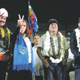 ENCUENTRO. Los presidentes de Ecuador, Rafael Correa, y de Argentina, Cristina Fernndez, en una de sus ltimas visitas al pas.