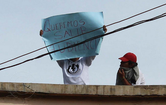 FURIA. Los internos del penal fueron controlados por fuerzas del orden.