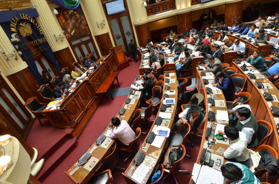 DEBATE. La Cmara de Diputados cumpli, ayer, una maratnica y acalorada sesin.