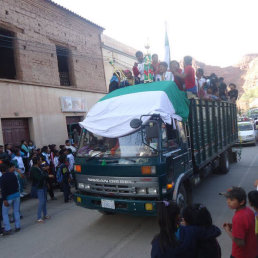 As fueron recibidos en Camargo los integrantes del equipo de ftbol del colegio 3 de Abril.