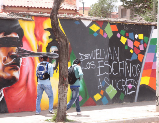 POLMICA. El mural pintado en la calle Destacamento 317; la polmica est instalada.