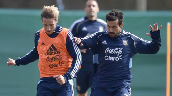 Ezequiel Lavezzi (d) ser titular esta noche frente a Per.