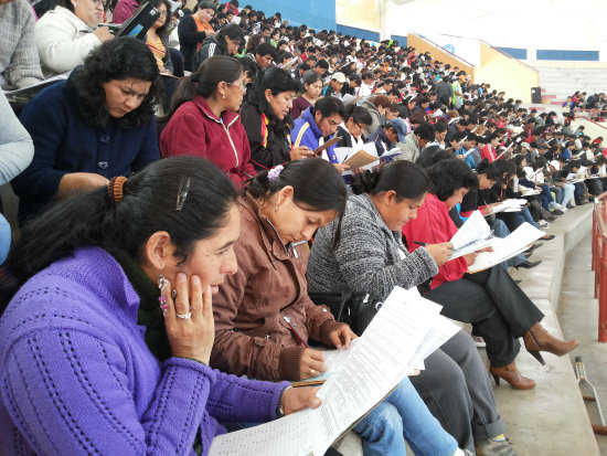 ASCENSO. Los maestros y administrativos respondieron a 100 preguntas.