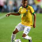 Neymar marc un gol para Brasil.