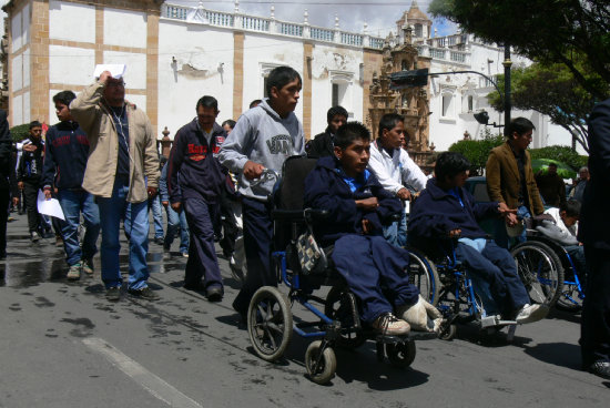 INCLUSIN. Las personas con discapacidad salieron a las calles a celebrar su da.