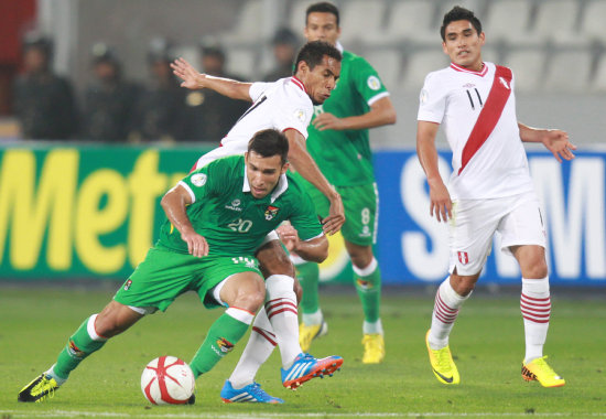 Una escena del partido jugado anoche, en Lima.