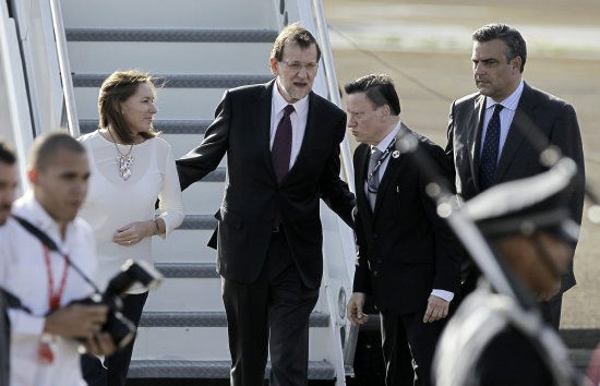 GOBERNANTES. El Presidente del Gobierno espaol, Mariano Rajoy, llega a Panam acompaado de su esposa, Elvira Fernndez.