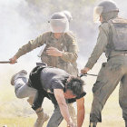 HECHO. Lost efectivos de la Polica Nacional reprimieron a los protagonistas de la octava marcha en defensa del TIPNIS.