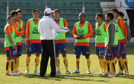 Mauricio Soria asumi el mando de Real hace pocos das; The Strongest es el actual puntero.