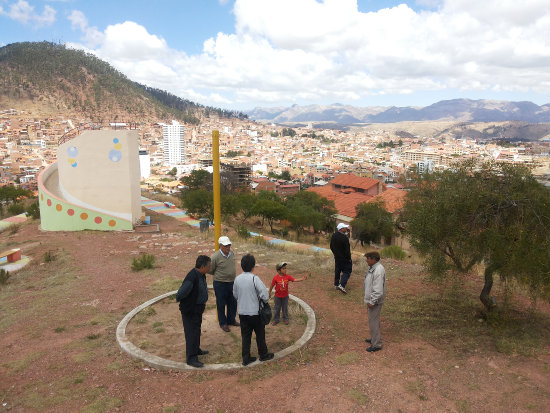 MIRADOR. El parque infantil del barrio Libertadores tiene una de las mejores vistas de la ciudad.