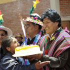 CUMPLEAOS. El presidente Evo Morales durante un acto en Oruro, donde fue agasajado.